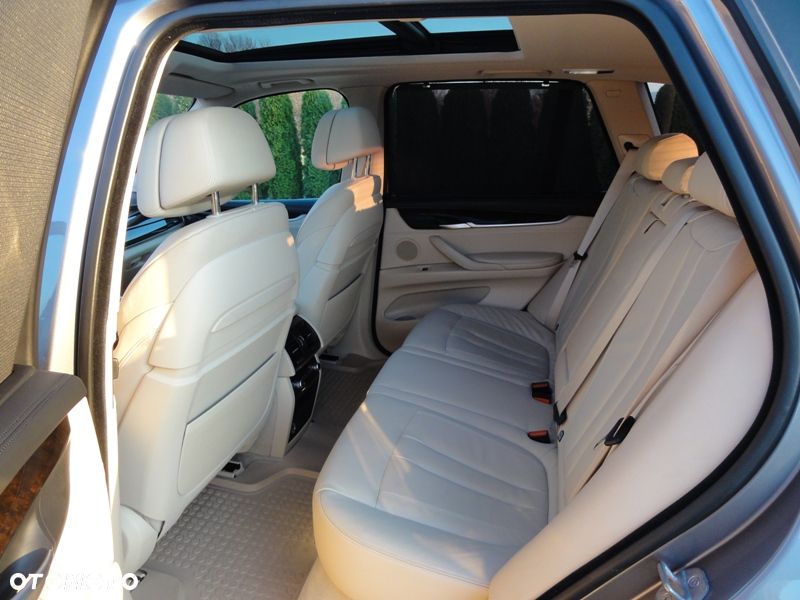 BMW X5 xDrive50i Sport-Aut - 12