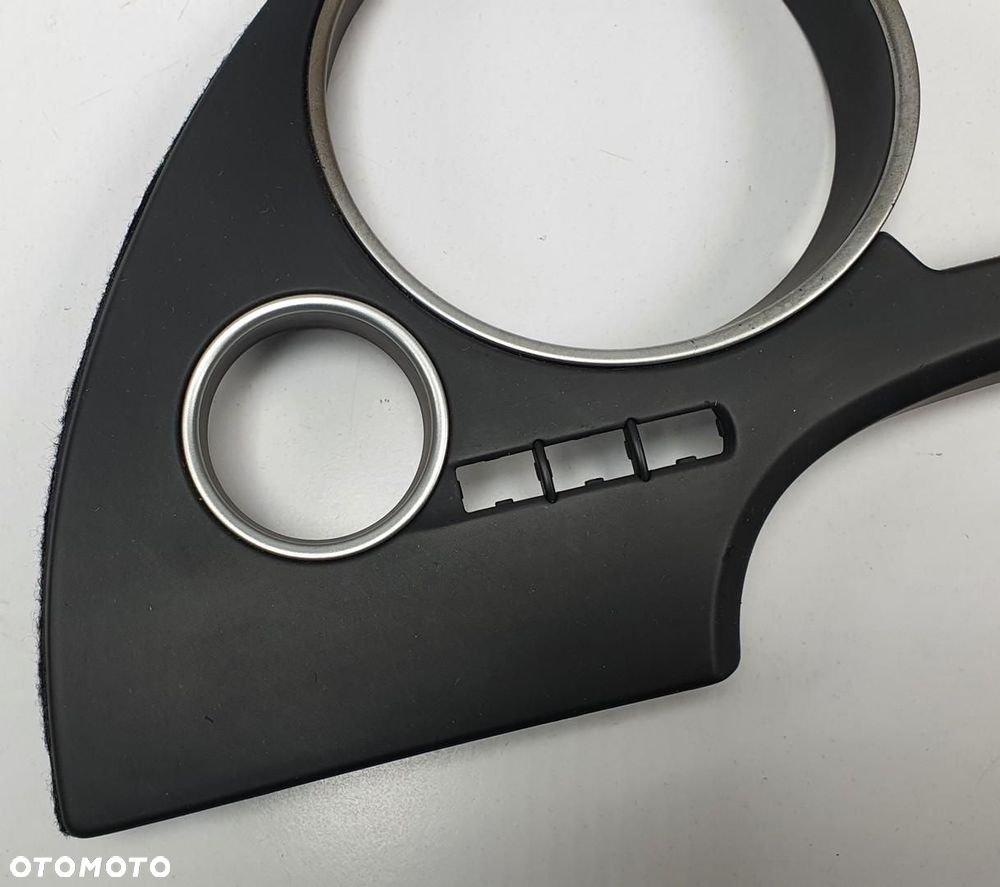 OSŁONA RAMKA OBUDOWA LICZNIKA AUDI A4 B7 - 4