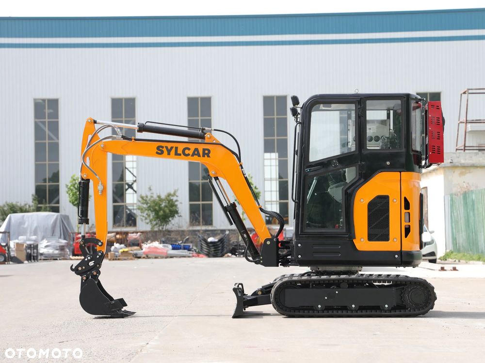 Inny Minikoparka Sylcar 25 - 1