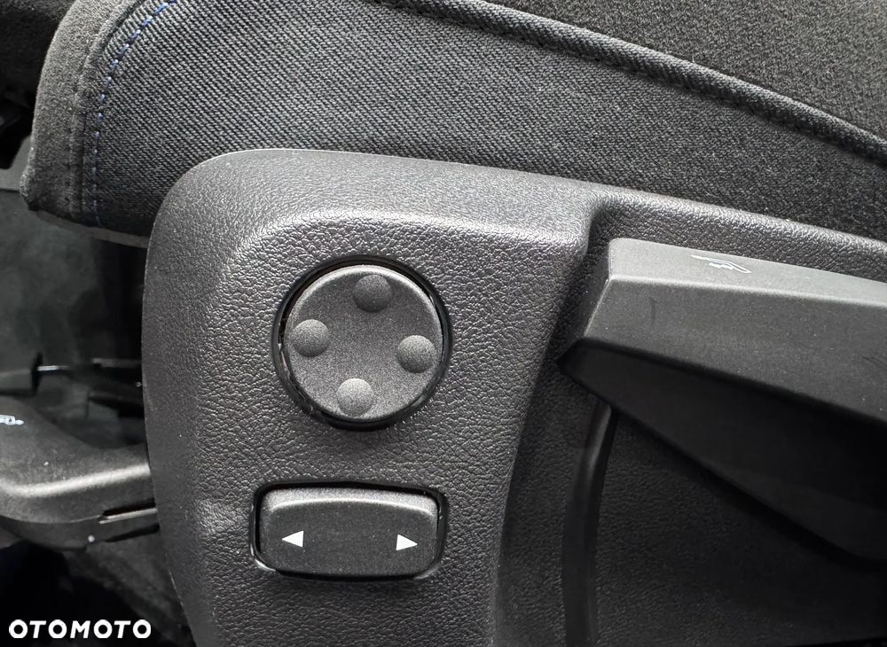 BMW Seria 3 320d xDrive mHEV sport - 11