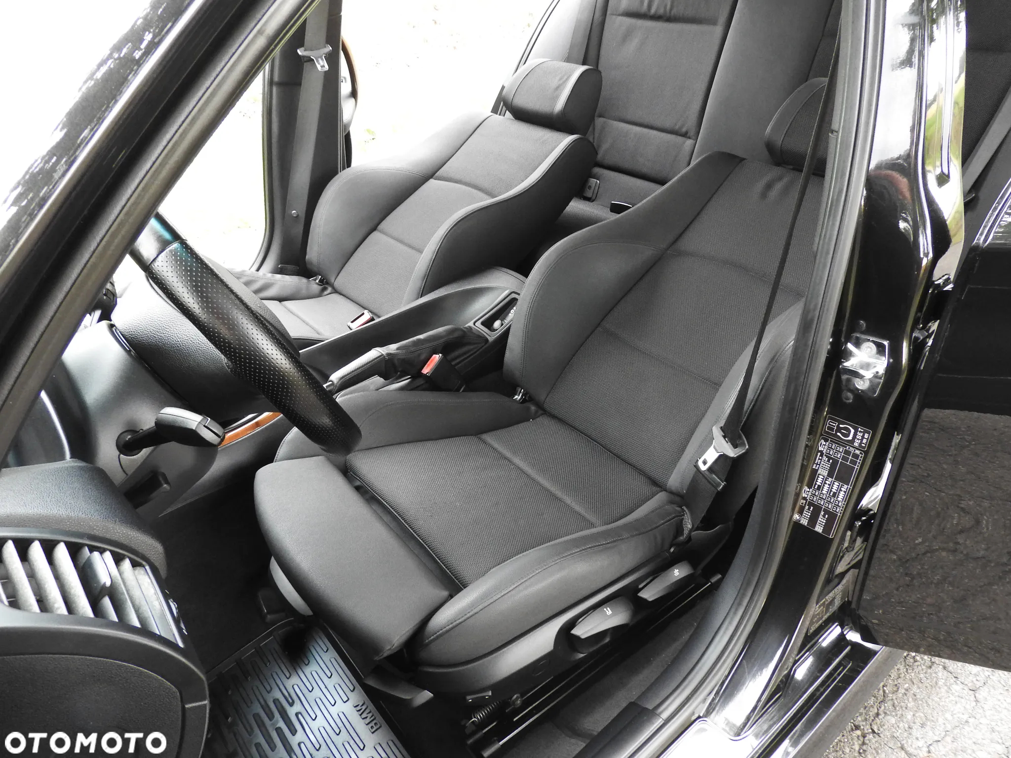 BMW Seria 1 120i - 20