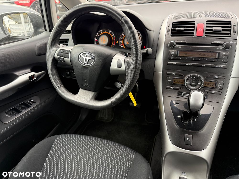 Toyota Auris 1.6 Active MS - 23