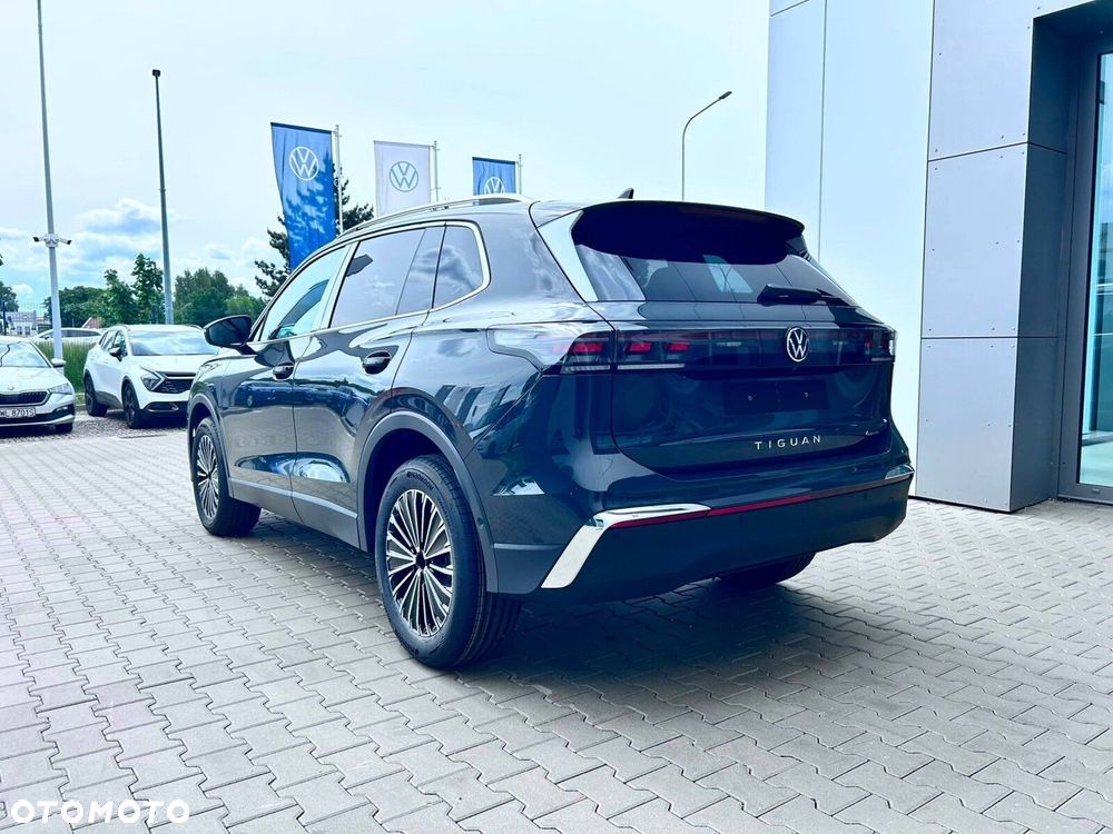Volkswagen Tiguan - 4