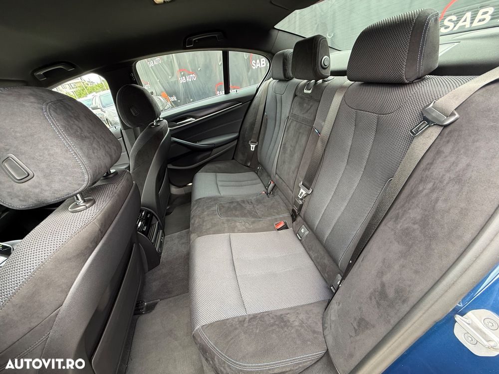 BMW Seria 5 530e Aut. - 24