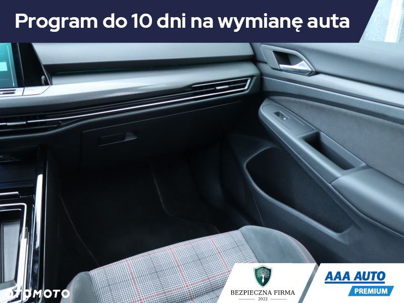 Volkswagen Golf - 9