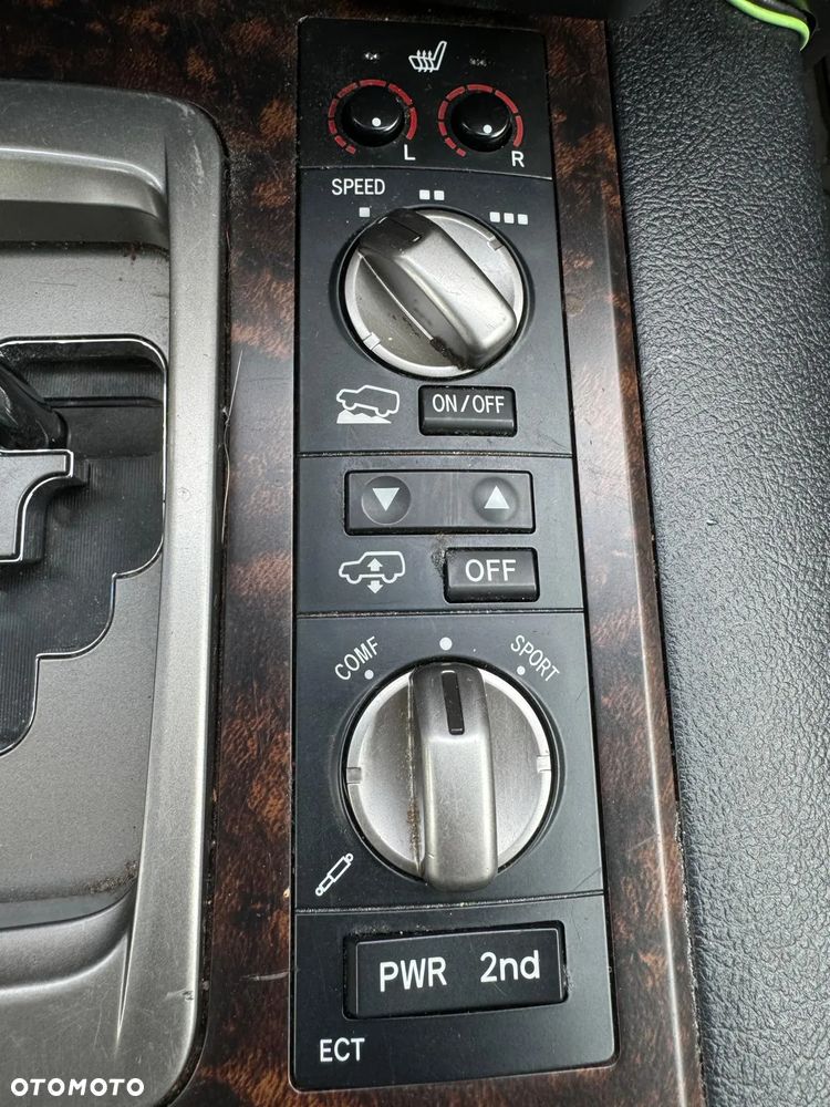 Toyota Land Cruiser - 14