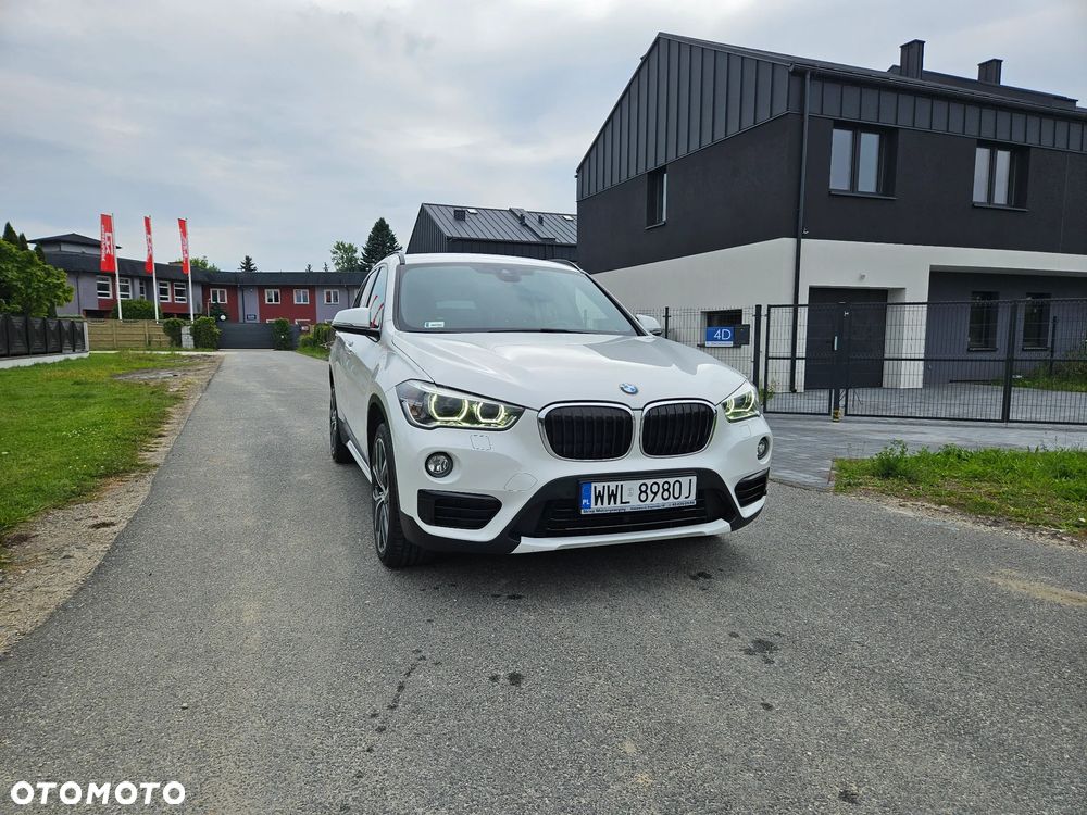 BMW X1 xDrive20d Sport Line - 3