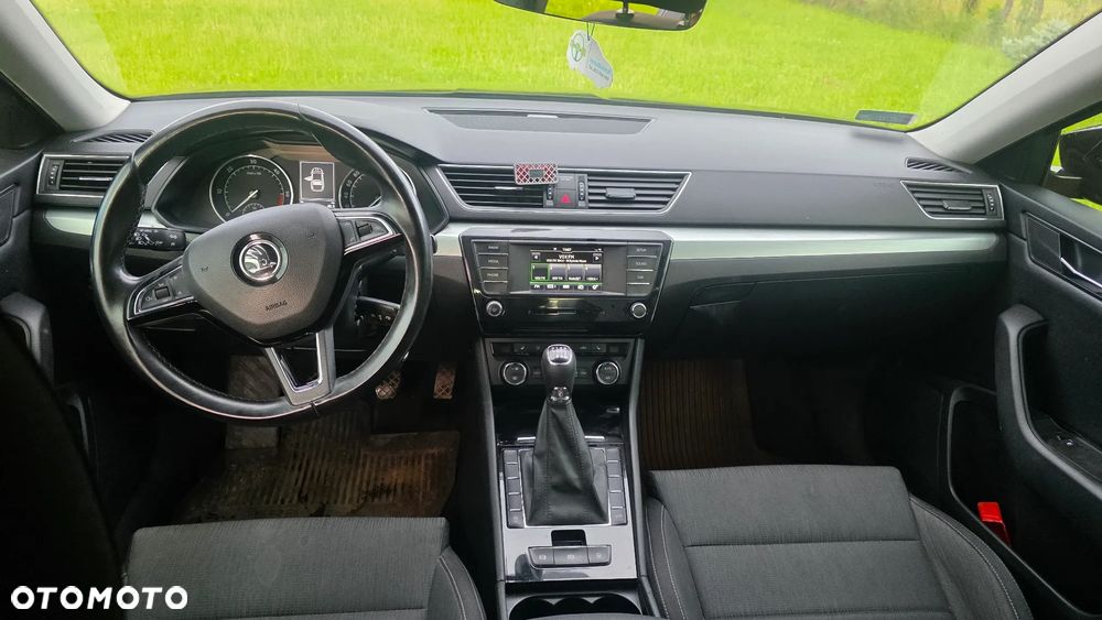 Skoda Superb 2.0 TDI Active - 9