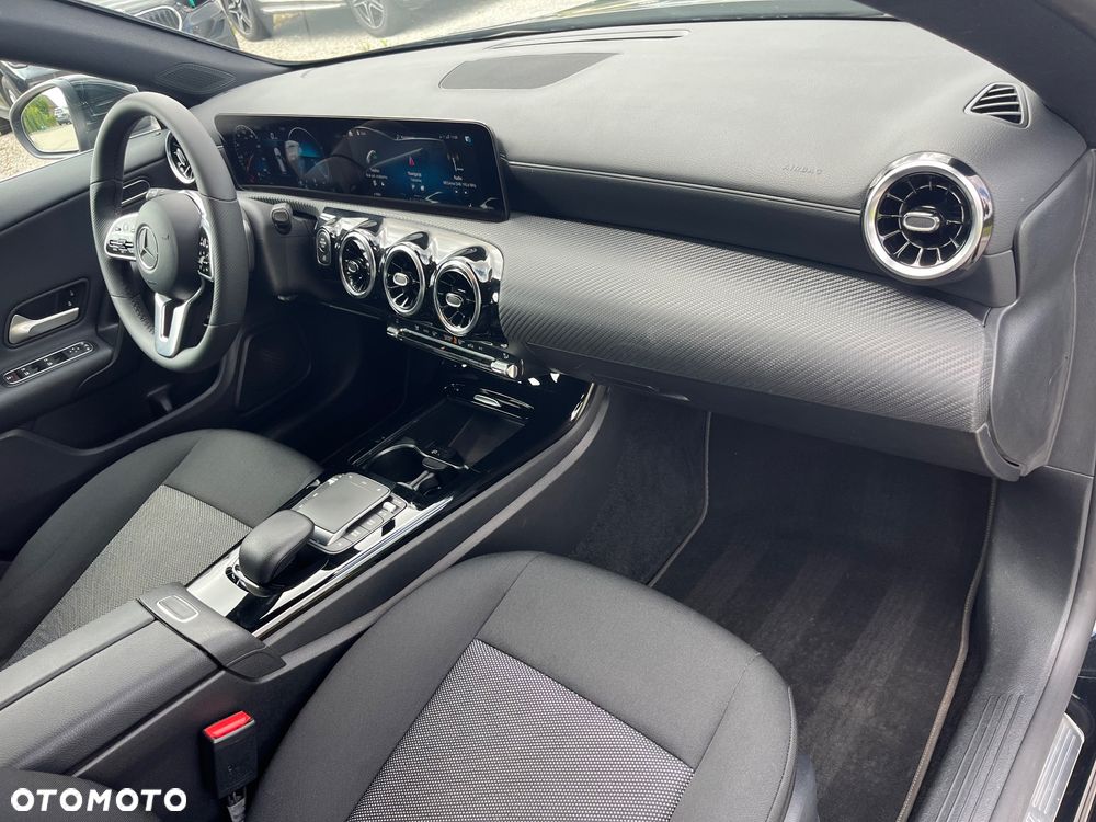 Mercedes-Benz CLA 200 d 8G-DCT Progressive - 14