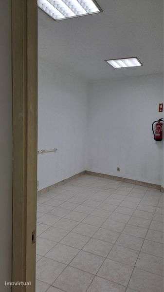 Arrendo Escritorios/Lojas - Grande imagem: 2/4