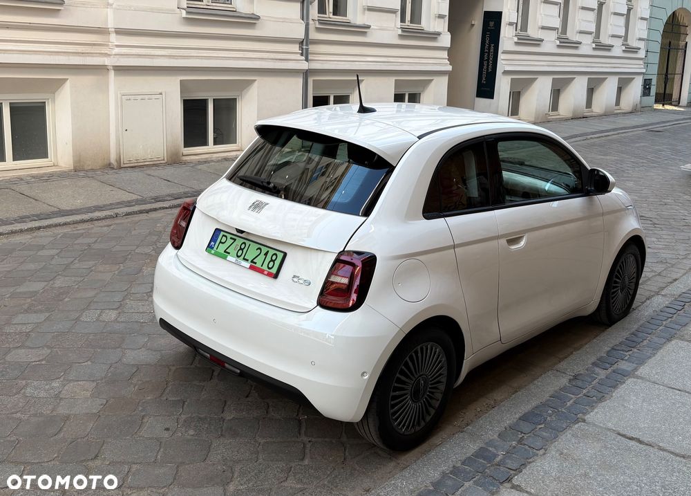 Fiat 500e La Prima - 15