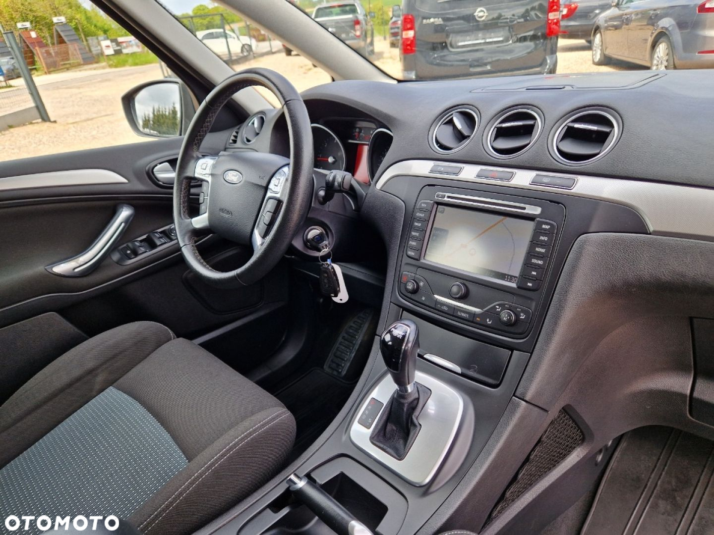 Ford S-Max - 17