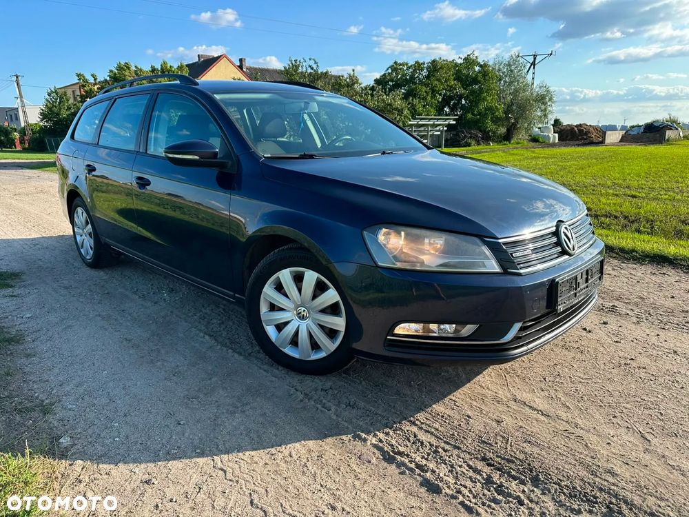 Volkswagen Passat - 4