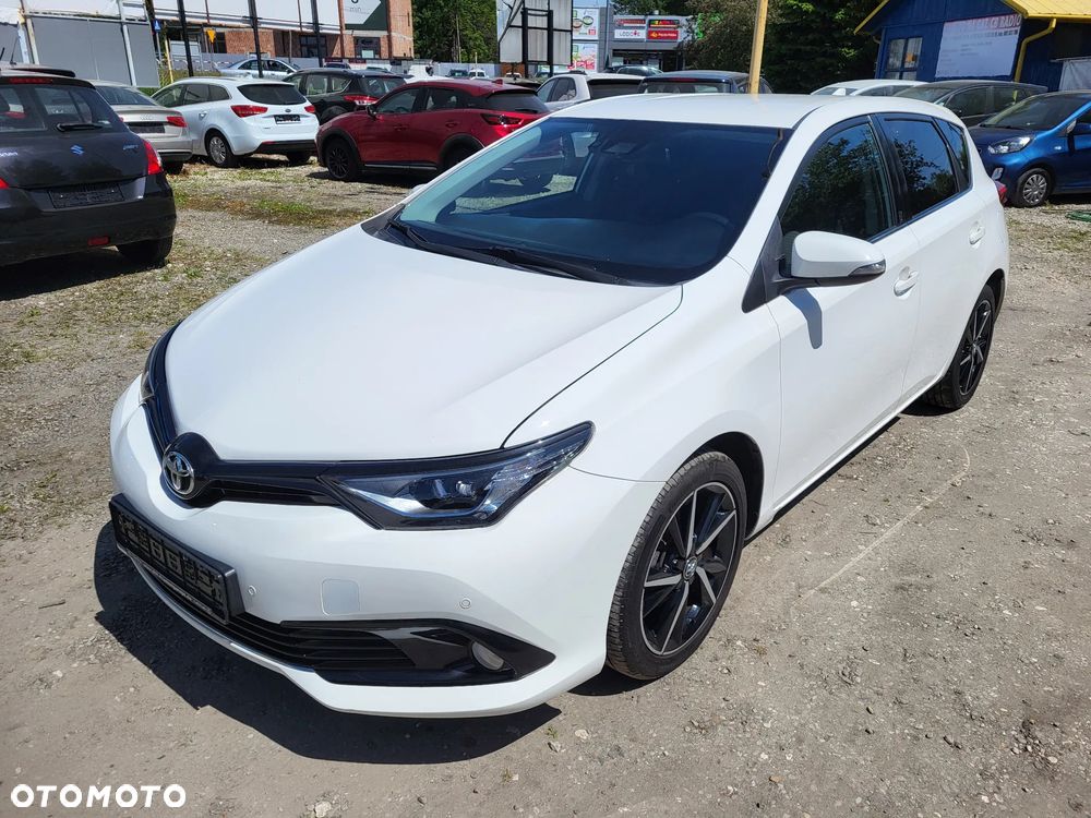 Toyota Auris 1.2 Turbo Team Deutschland - 3