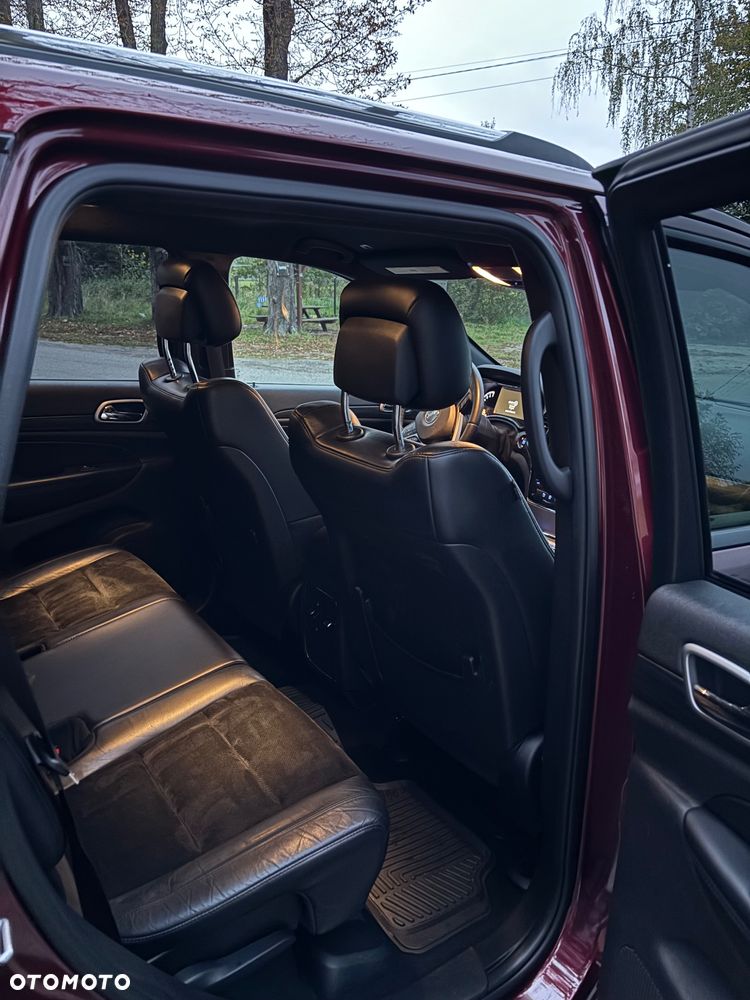 Jeep Grand Cherokee - 12