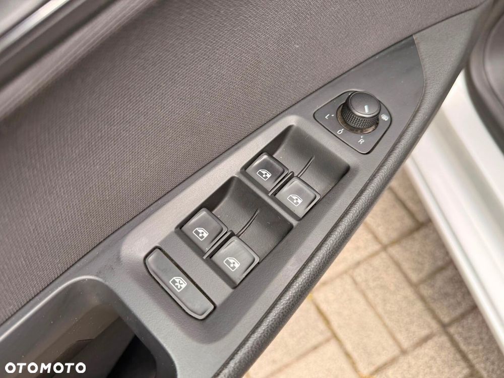 Seat Leon 1.6 TDI Style - 14