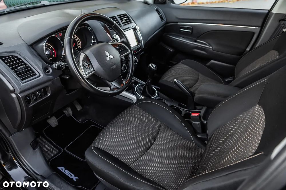 Mitsubishi ASX 1.6 Invite Navi - 13