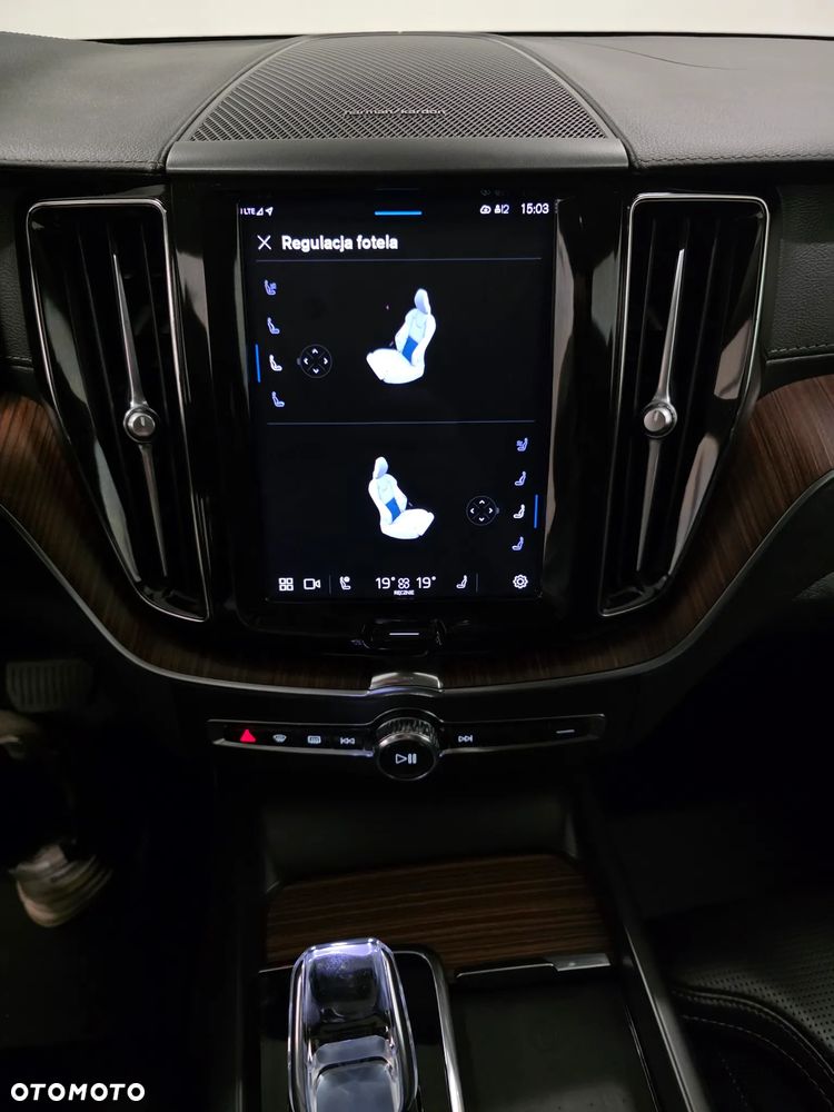 Volvo XC 60 B5 D AWD Geartronic Inscription - 16