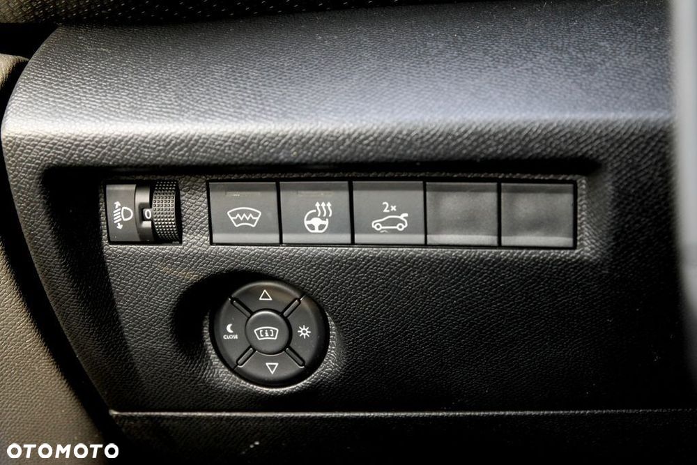 Citroën C4X 1.2 PureTech Max S&S EAT8 - 32