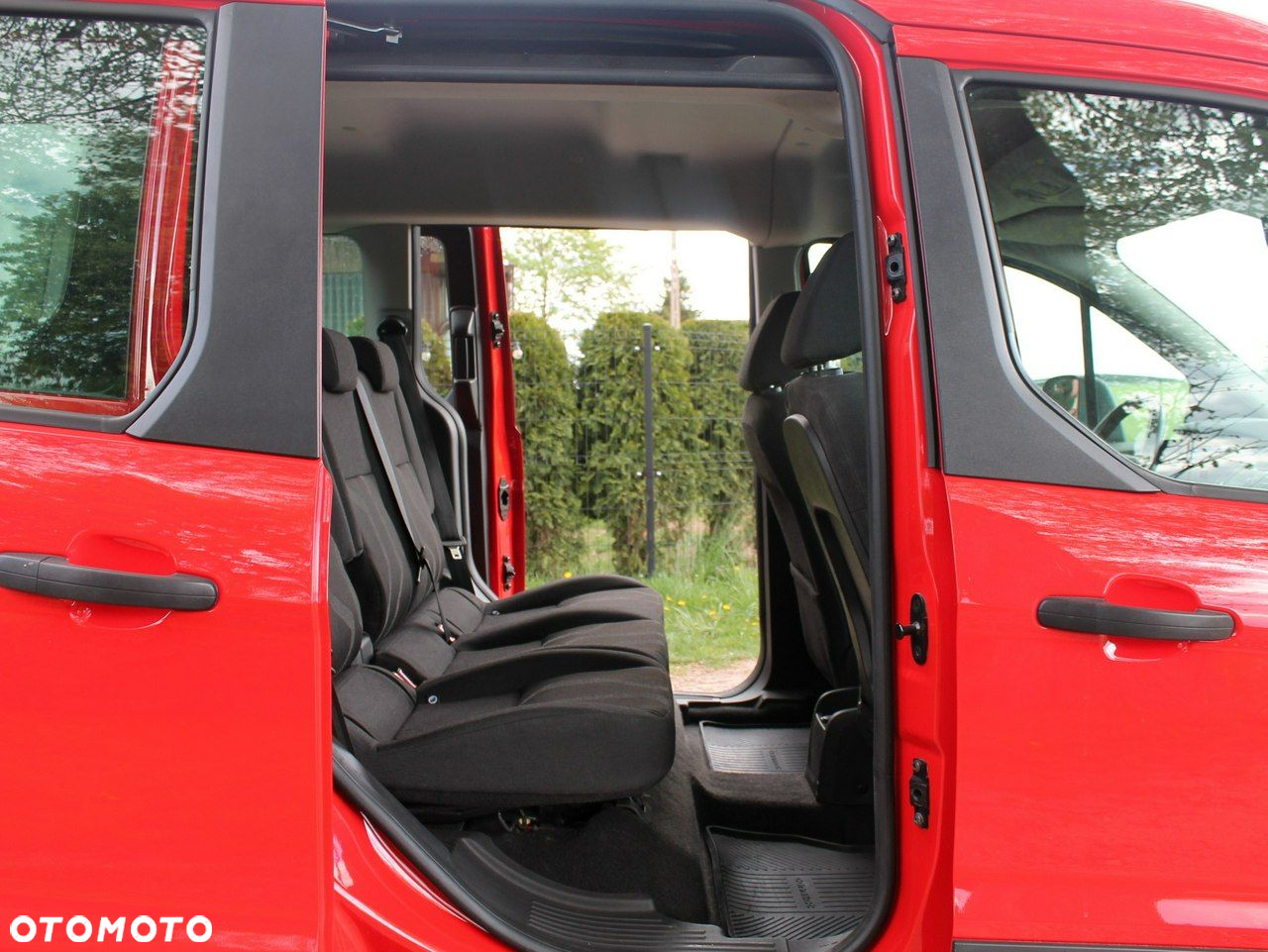Ford Tourneo Connect - 16