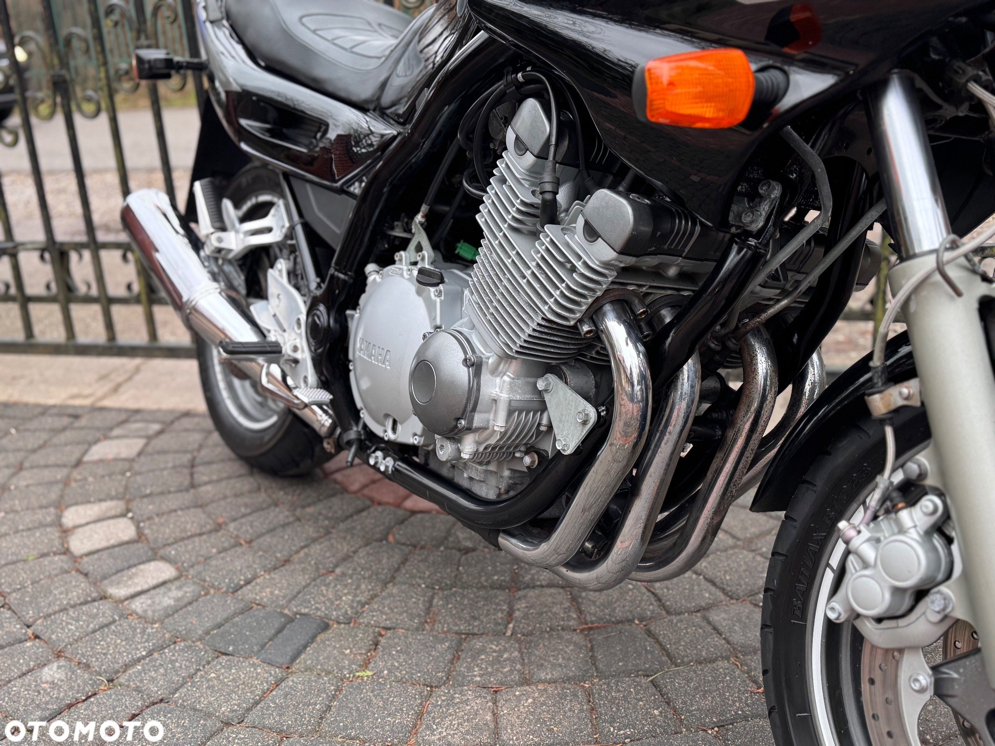 Yamaha XJ - 12