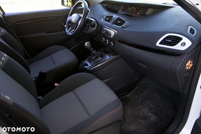 Renault Scenic - 8
