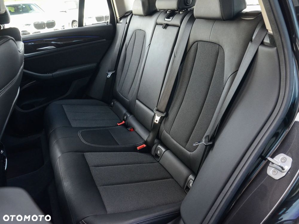 BMW X3 xDrive20d xLine sport - 32