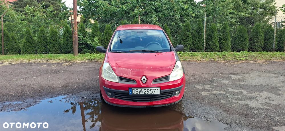 Renault Clio 1.2 16V Authentique - 1
