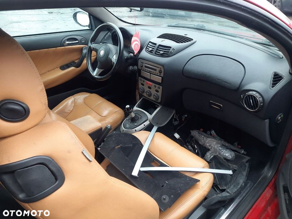 Alfa Romeo GT 2003-2010 R 2,0 16V Benzyna Coupe 3 DRZWI CZĘŚCI - 6