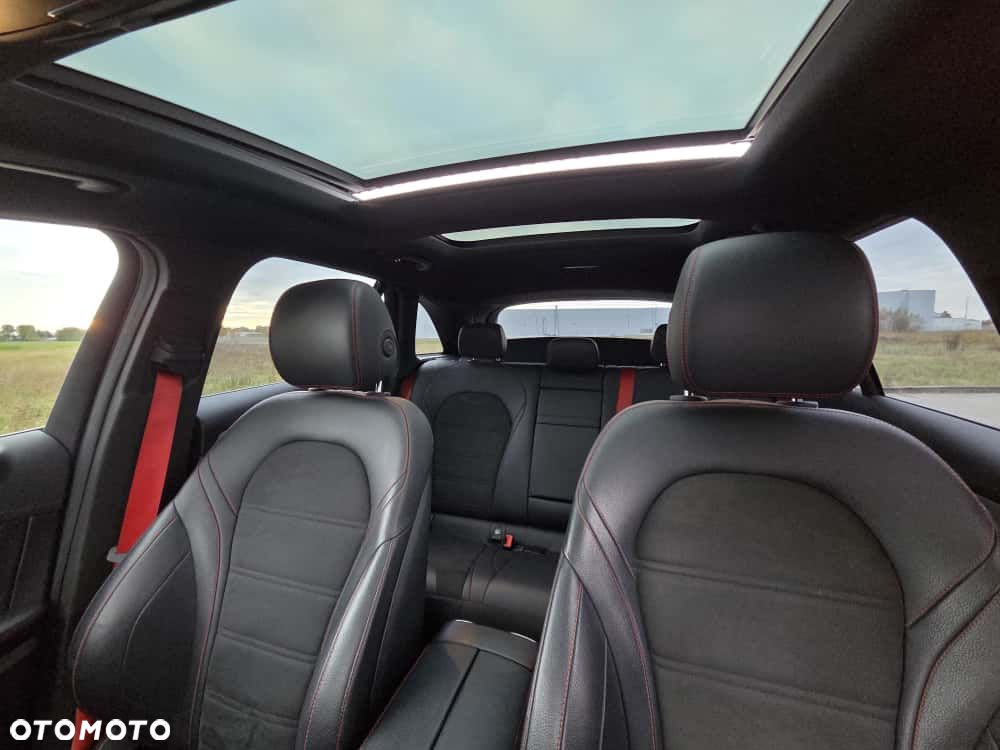 Mercedes-Benz GLC - 12