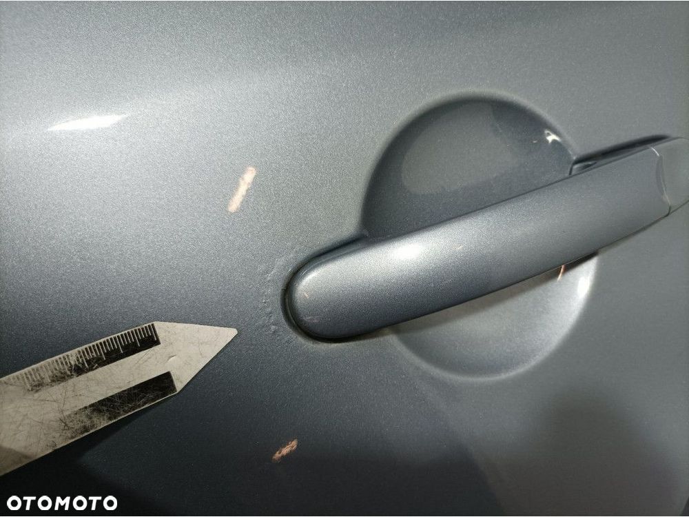 VW TOURAN I LIFT DRZWI TYŁ TYLNE LEWE LR7N - 4
