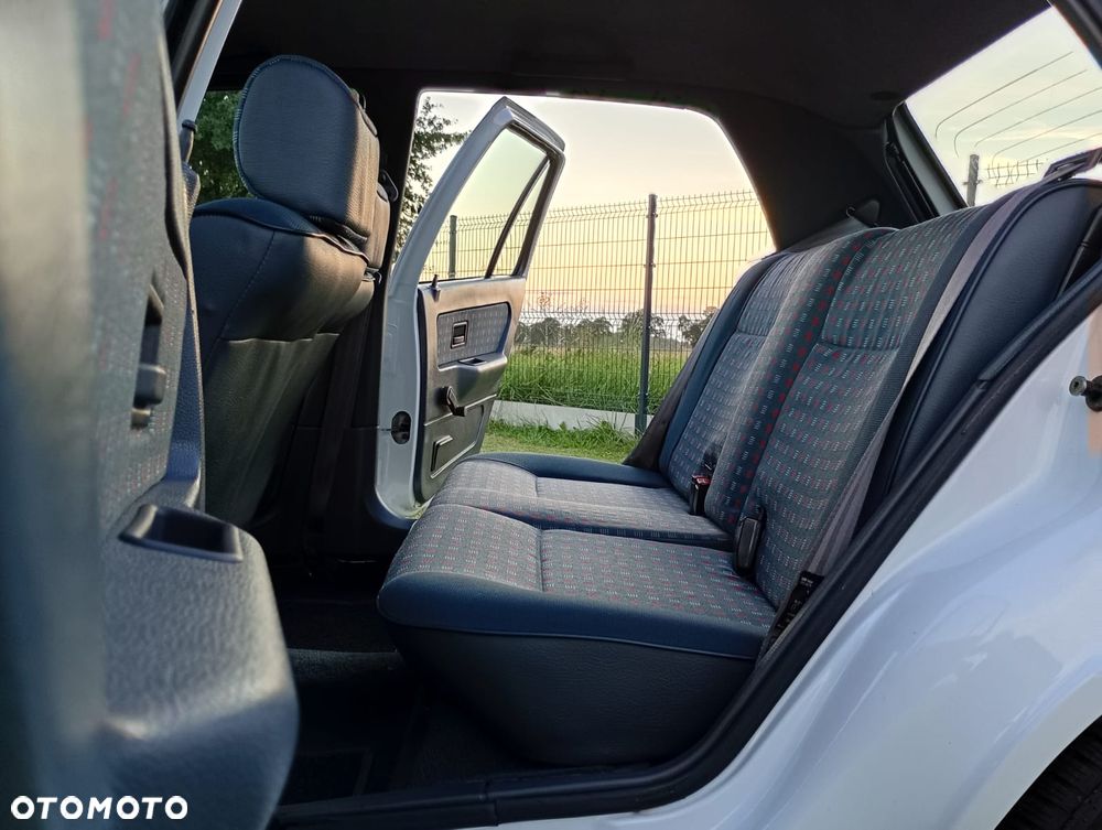 Renault Clio - 10