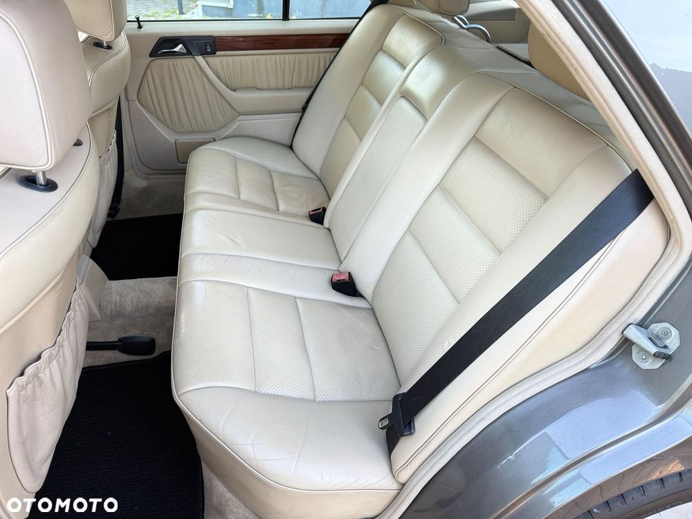 Mercedes-Benz W124 (1984-1993) - 20