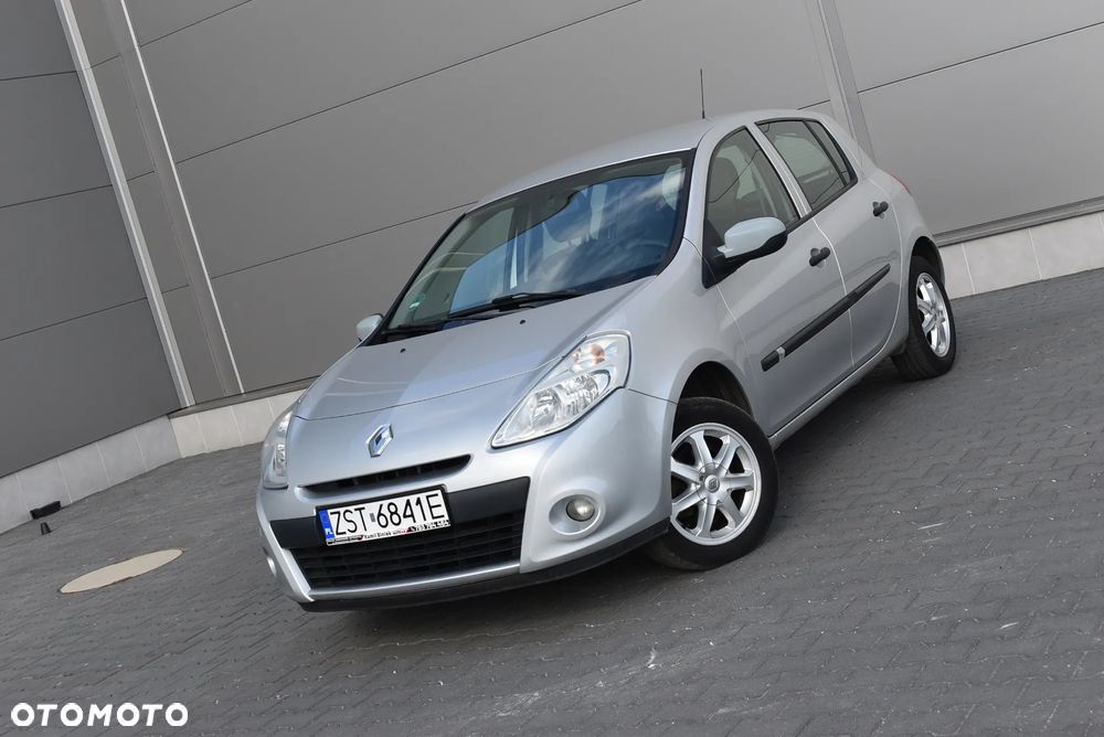 Renault Clio - 27