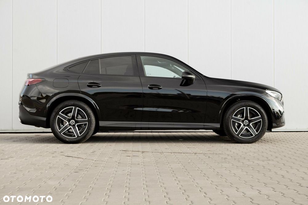Mercedes-Benz GLC - 11
