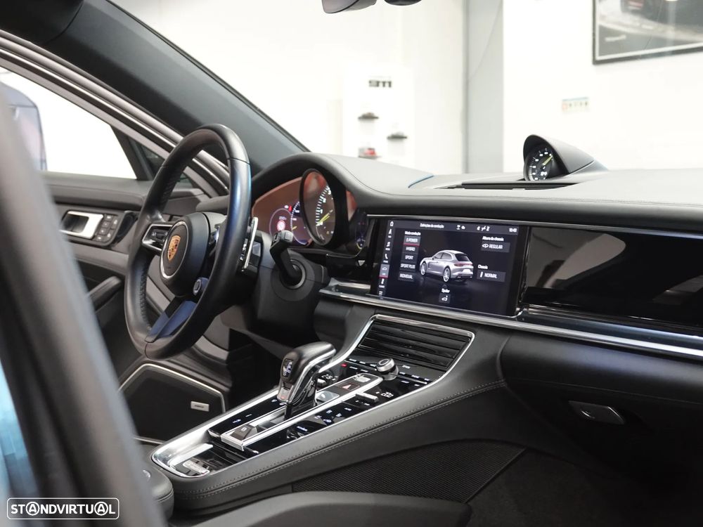 Porsche Panamera Sport Turismo 4 E-Hybrid - 44