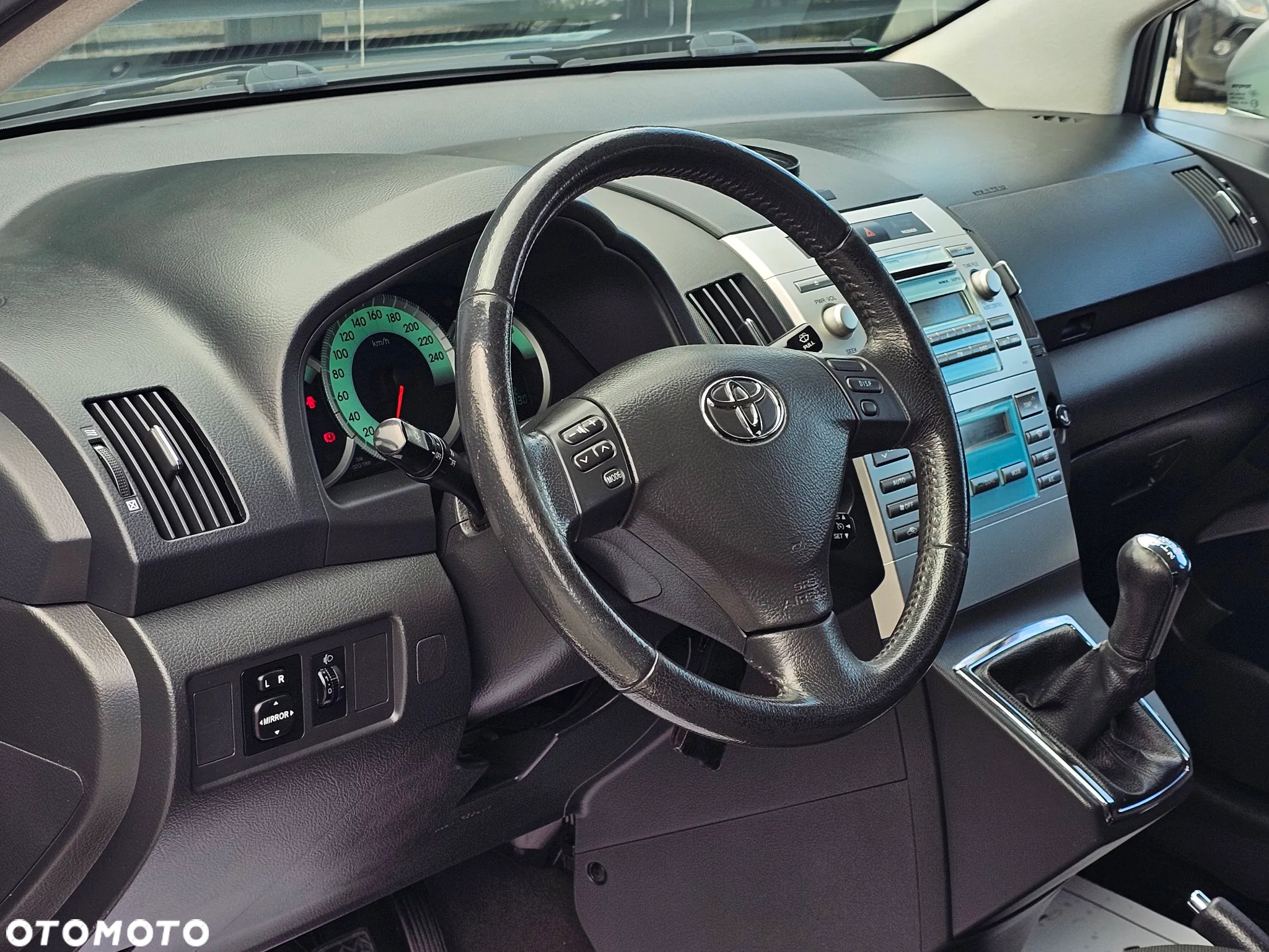 Toyota Corolla Verso 1.8 Sol - 10