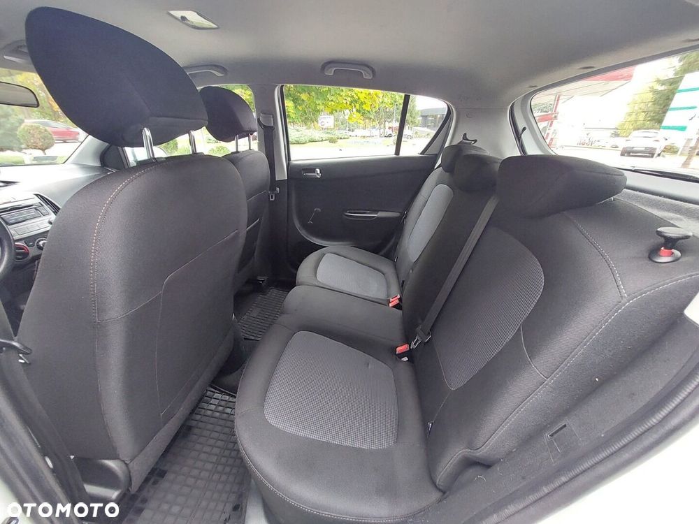 Hyundai i20 - 10