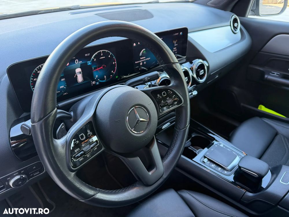 Mercedes-Benz GLA - 7