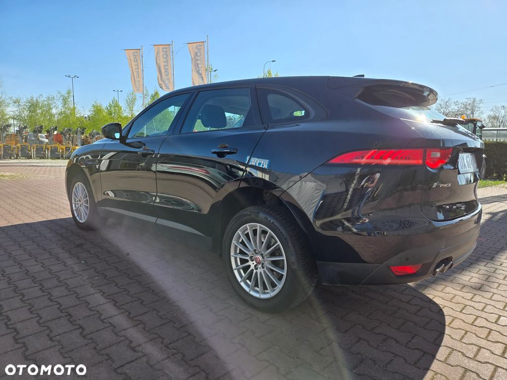 Jaguar F-Pace 2.0 i4D RWD Pure - 5