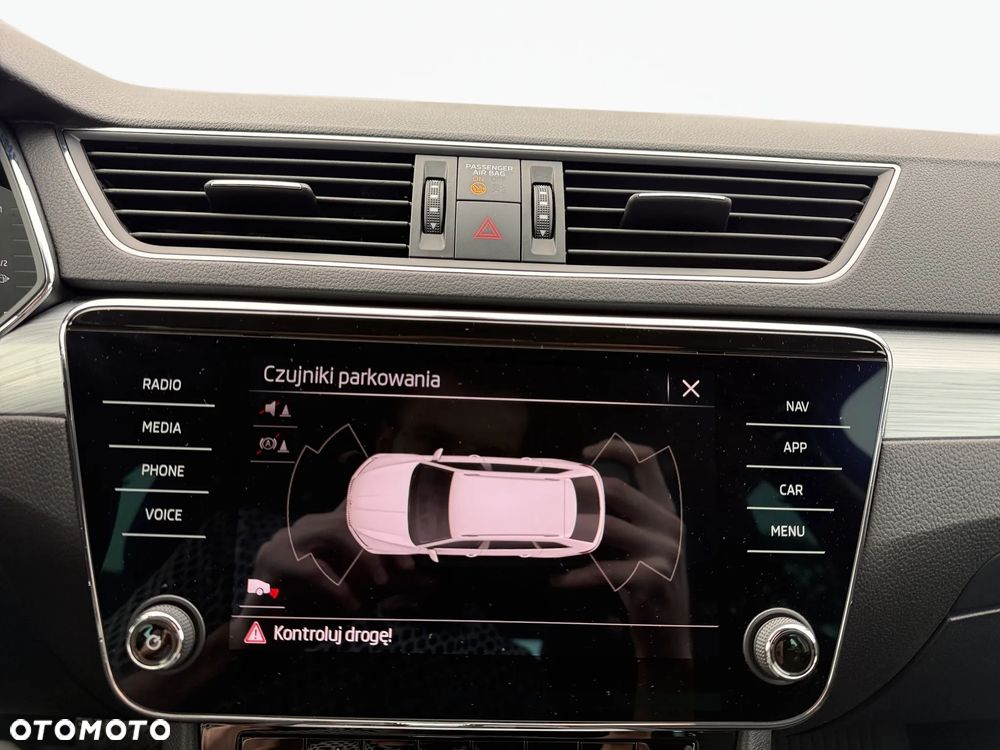 Skoda Superb 2.0 TSI Ambition DSG - 17