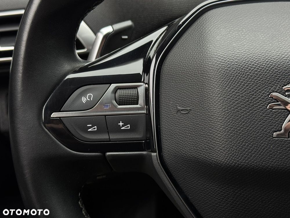 Peugeot 3008 1.6 PureTech Hybrid PHEV Allure S&S EAT8 - 24