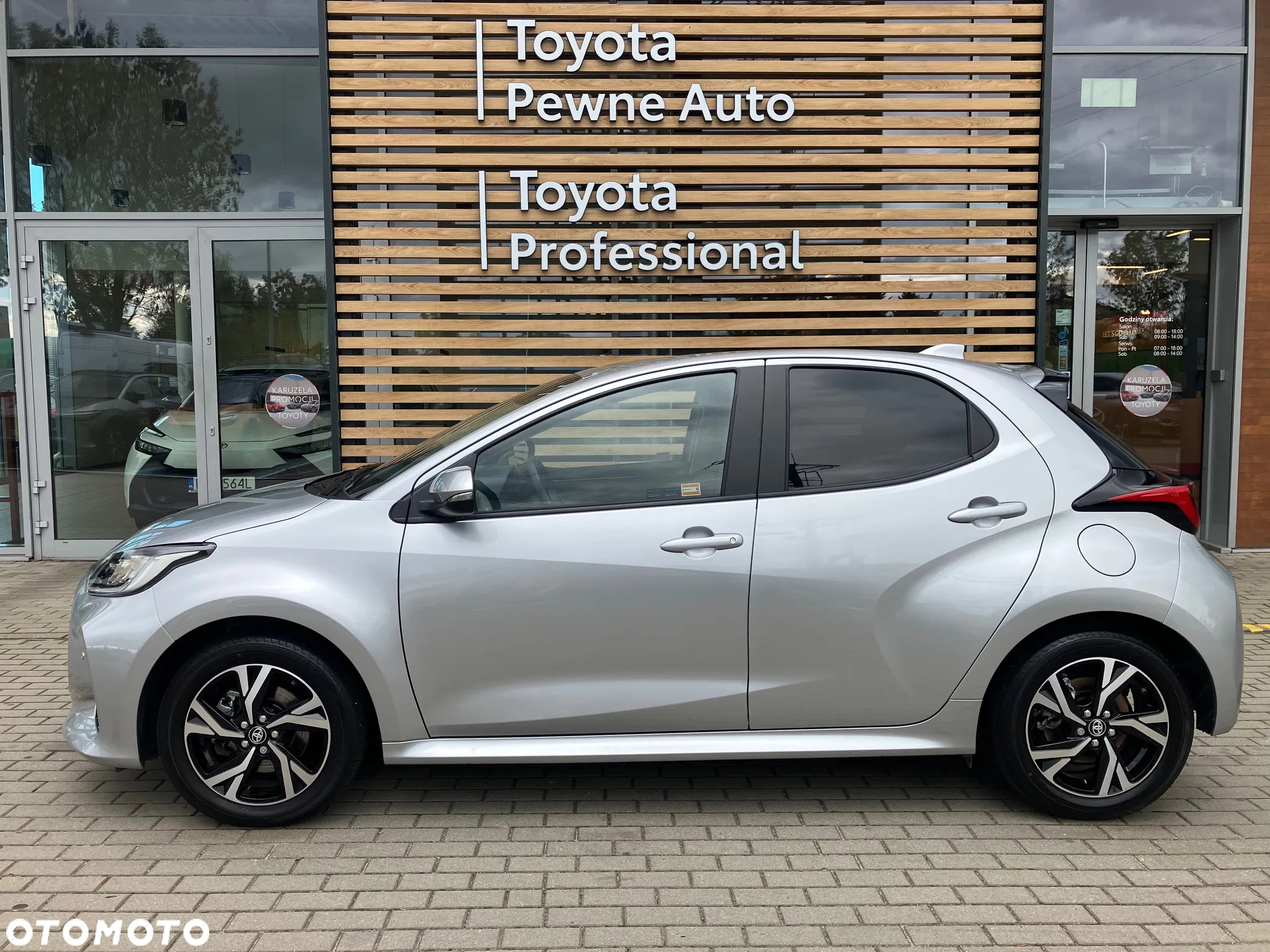 Toyota Yaris Hybrid 1.5 Style - 3