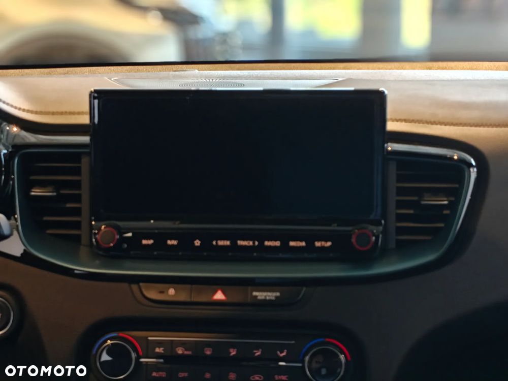 Kia XCeed - 11