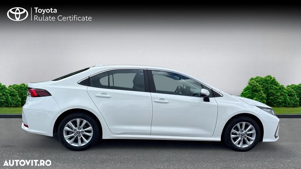 Toyota Corolla 1.8 HSD Business - 8