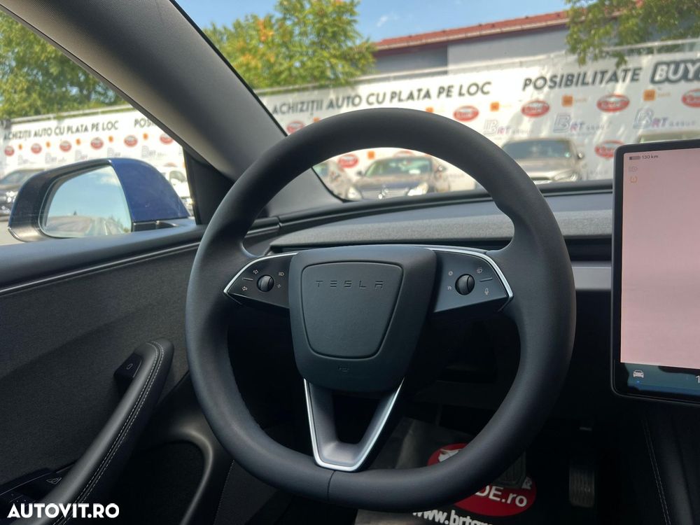 Tesla Model 3 - 11
