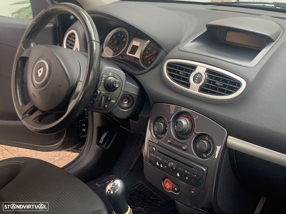 Renault Clio 1.2 16V Fairway - 7