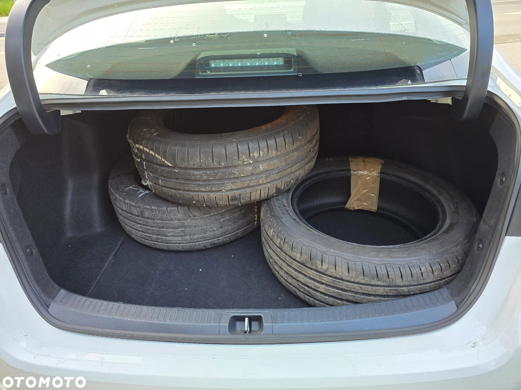 Toyota Corolla 1.6 Comfort - 26
