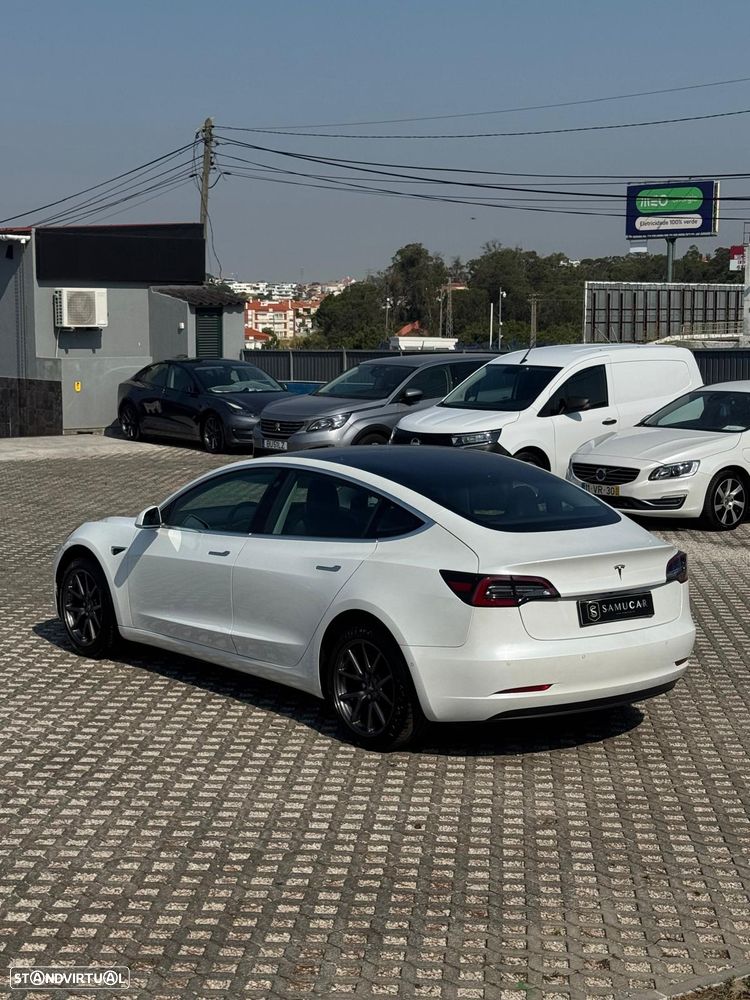 Tesla Model 3 - 28