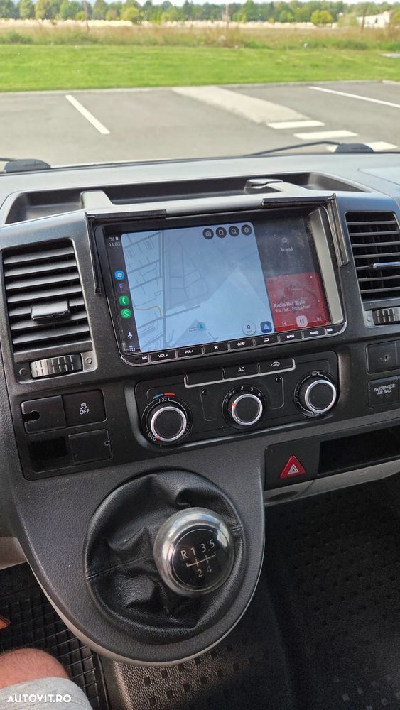 Volkswagen Transporter Multivan Comfortline Scurt - 23